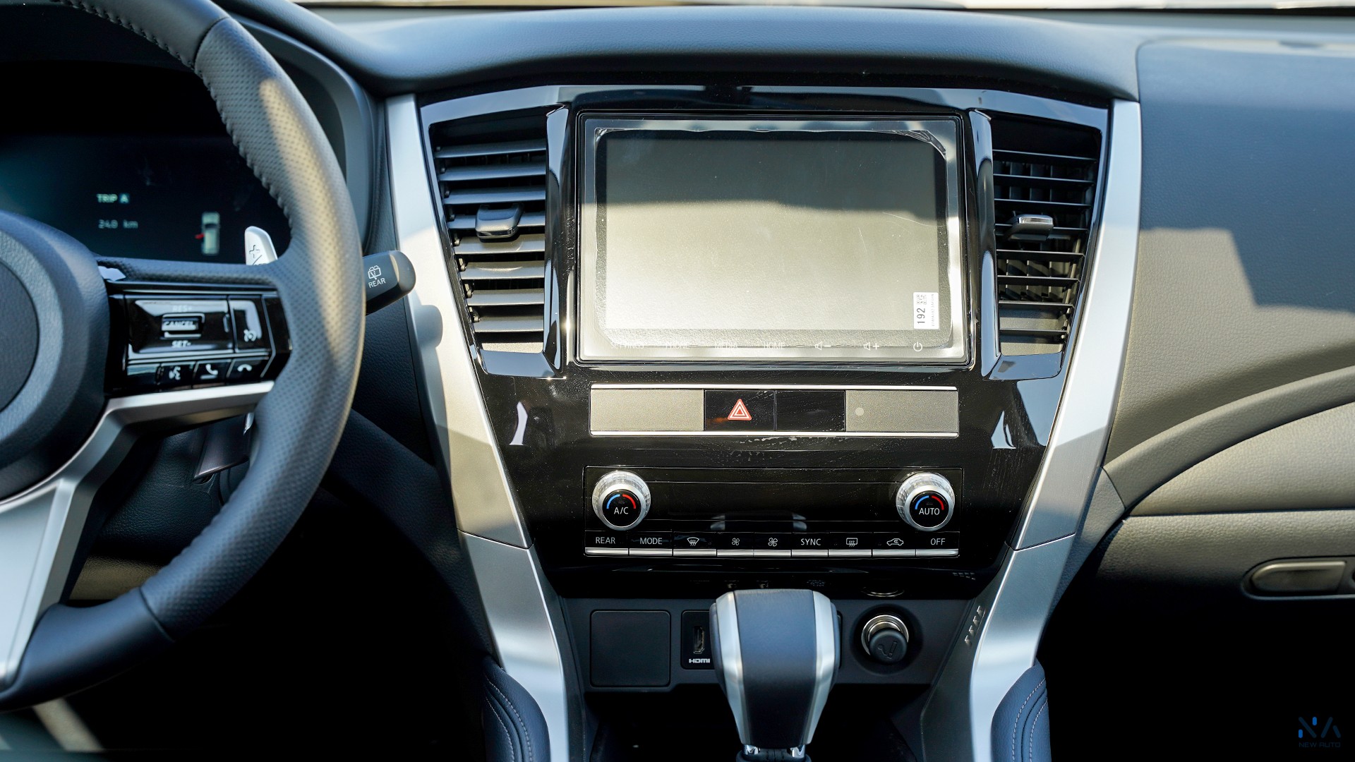 Mitsubishi Montero Sport (H64) Black – Black 2026