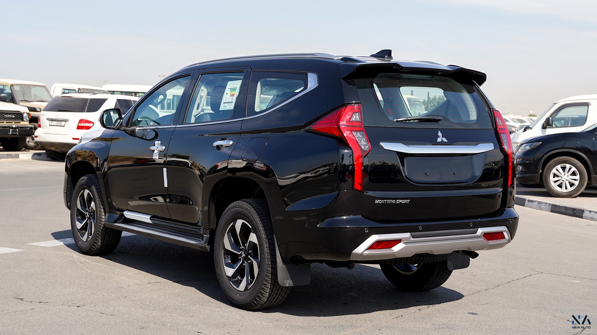 Mitsubishi Montero Sport (H61) Black – Black 2026