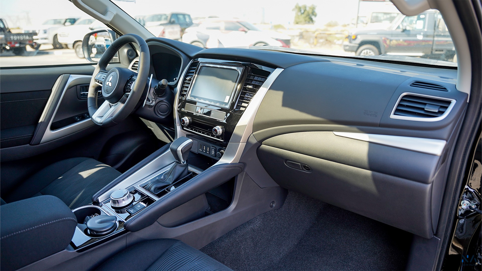 Mitsubishi Montero Sport (H64) Black – Black 2026