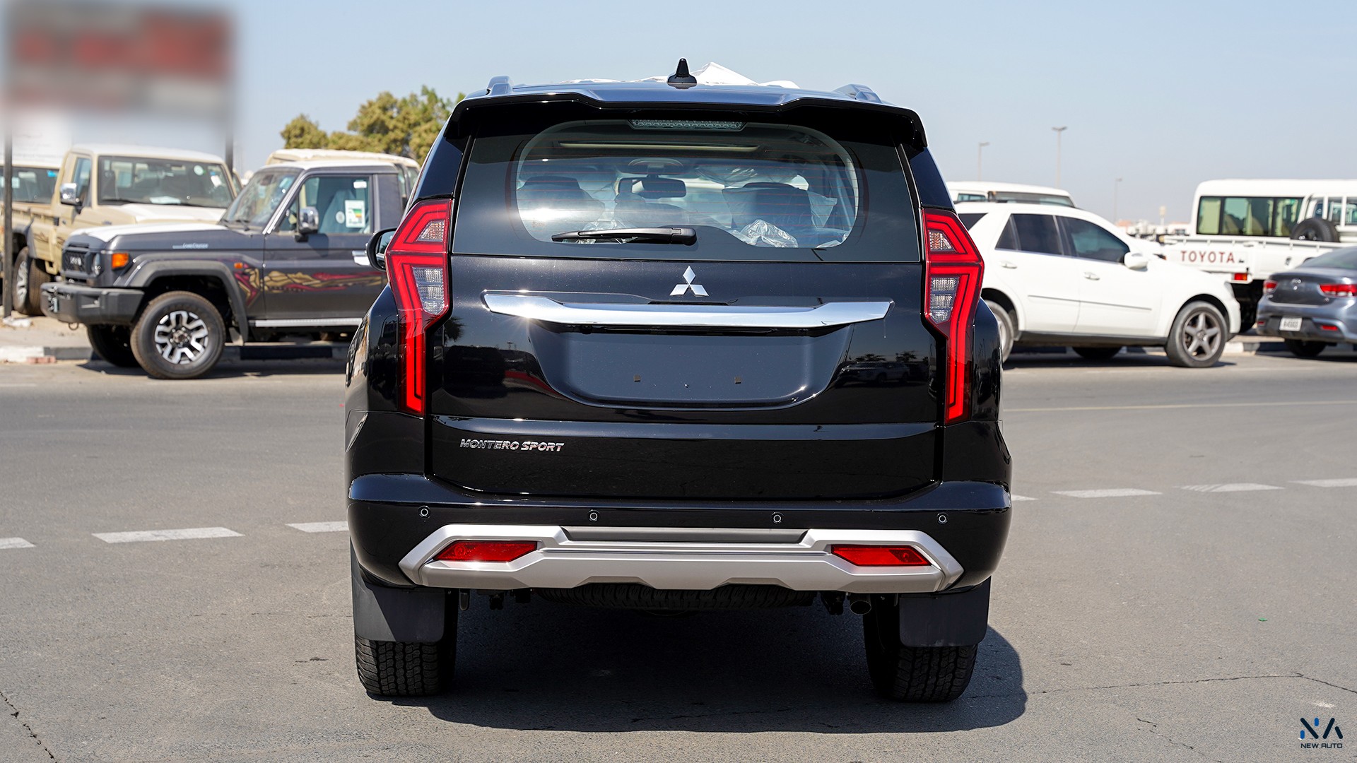 Mitsubishi Montero Sport (H64) Black – Black 2026