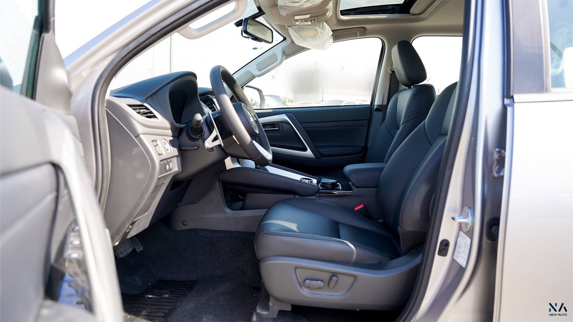 Mitsubishi Montero Sport (H59)  Silver – Black 2026