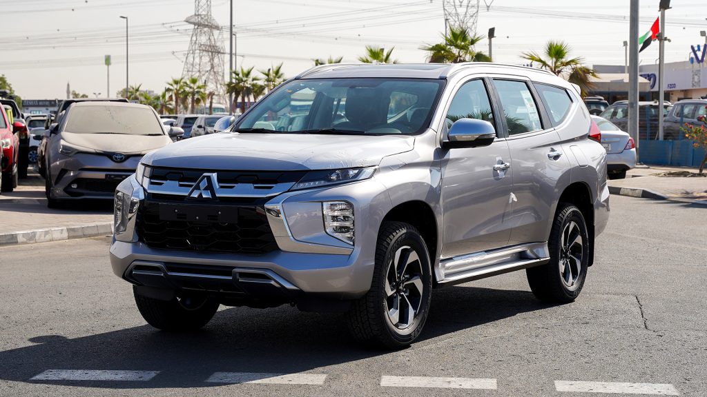Mitsubishi Montero Sport 2026 Silver Black Side Angle View 1024x576