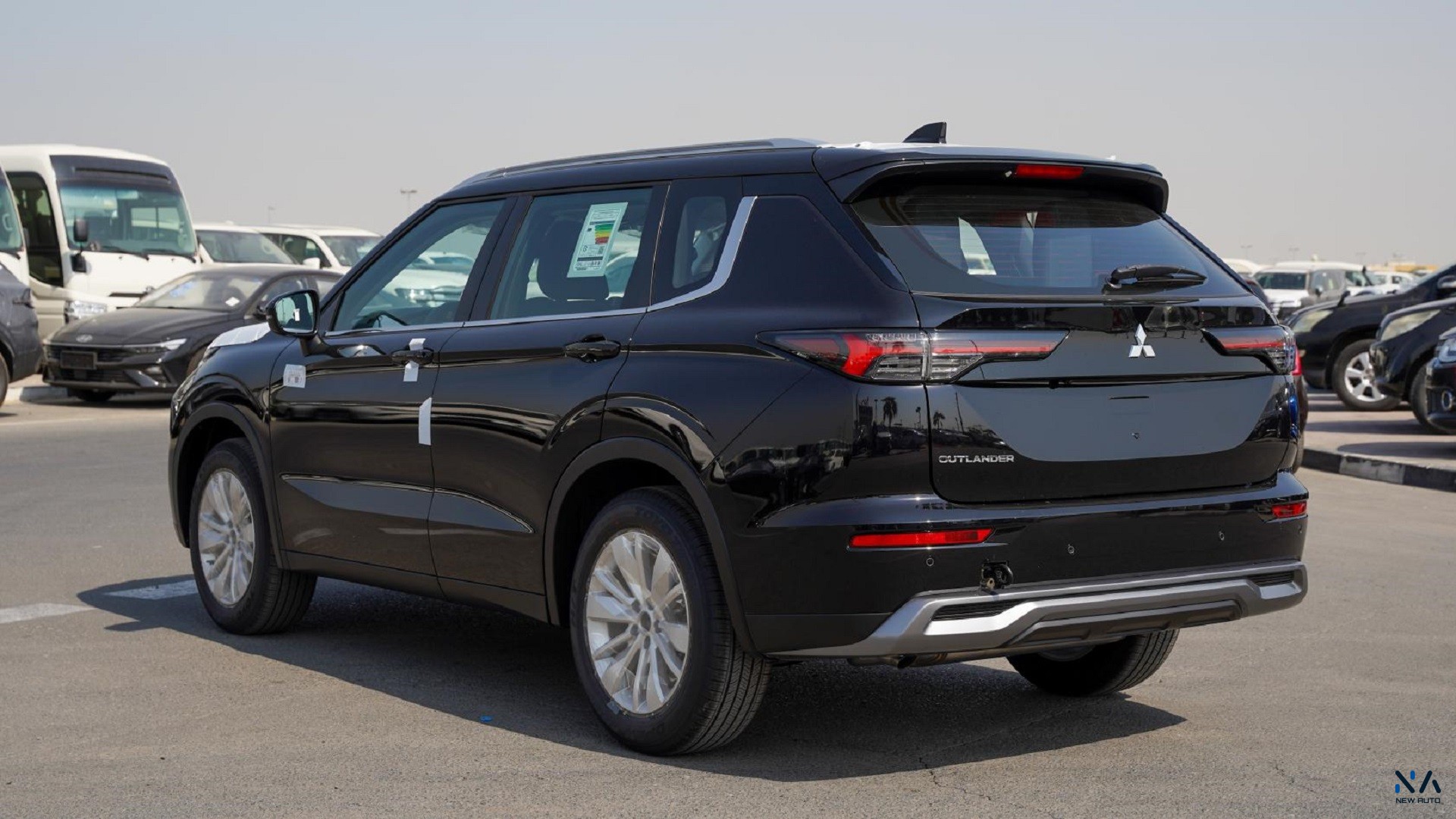 Mitsubishi Outlander Medium Line (G03) Diamond Black – Black 2026