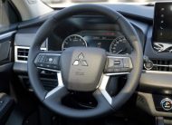 Mitsubishi Outlander Medium Line (G03) Diamond Black – Black 2026