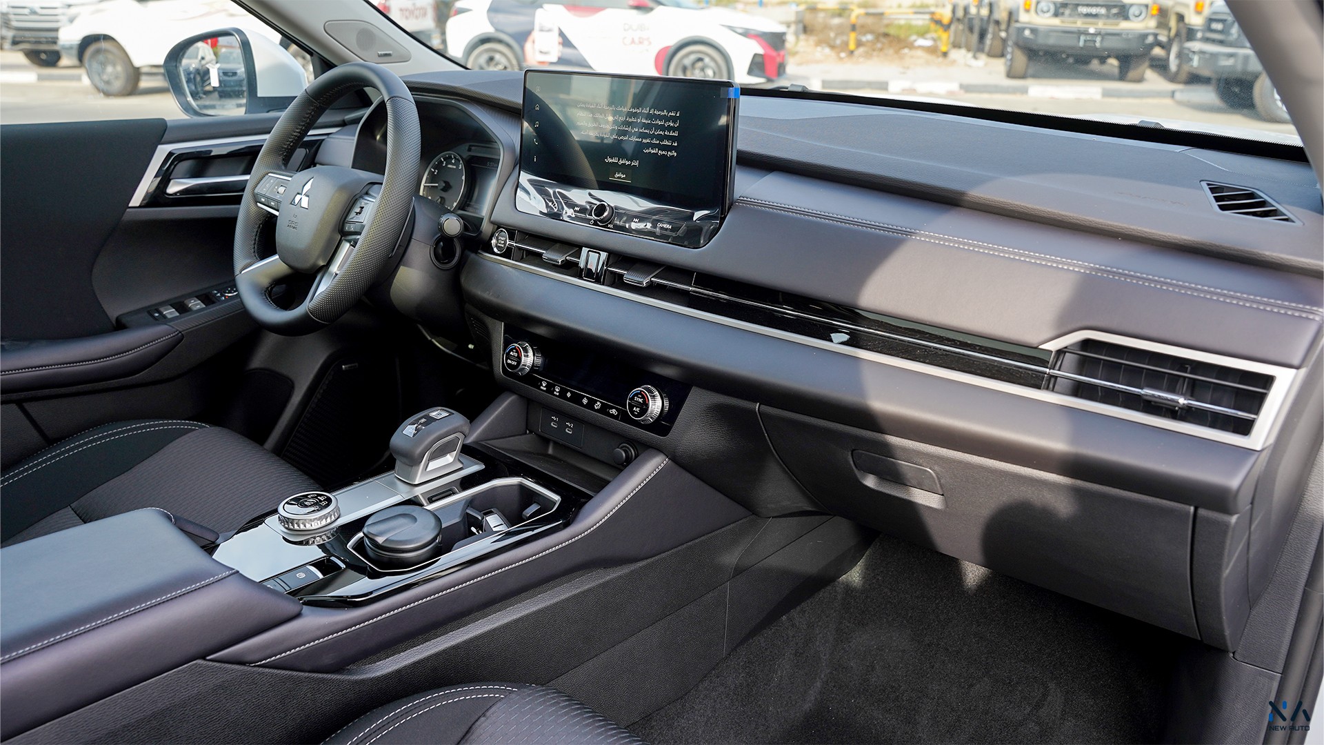 Mitsubishi Outlander Medium Line (G03) Diamond White – Black 2026