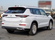 Mitsubishi Outlander Medium Line (G03) Diamond White – Black 2026