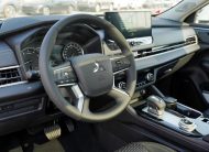 Mitsubishi Outlander Medium Line (G03) Solid White – Black 2026