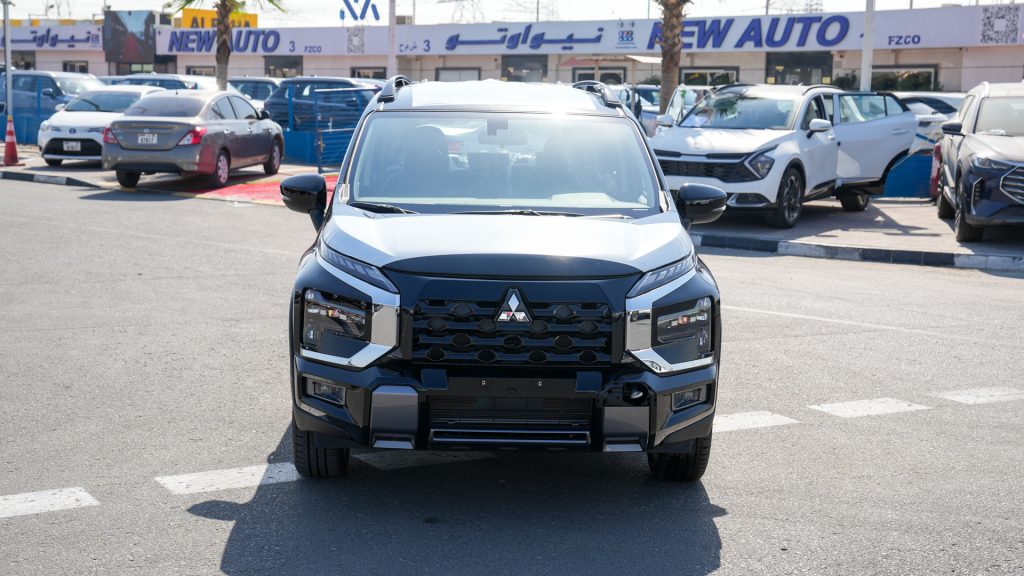 Mitsubishi Premium Xpander Cross 2026 Black Front View 1024x576
