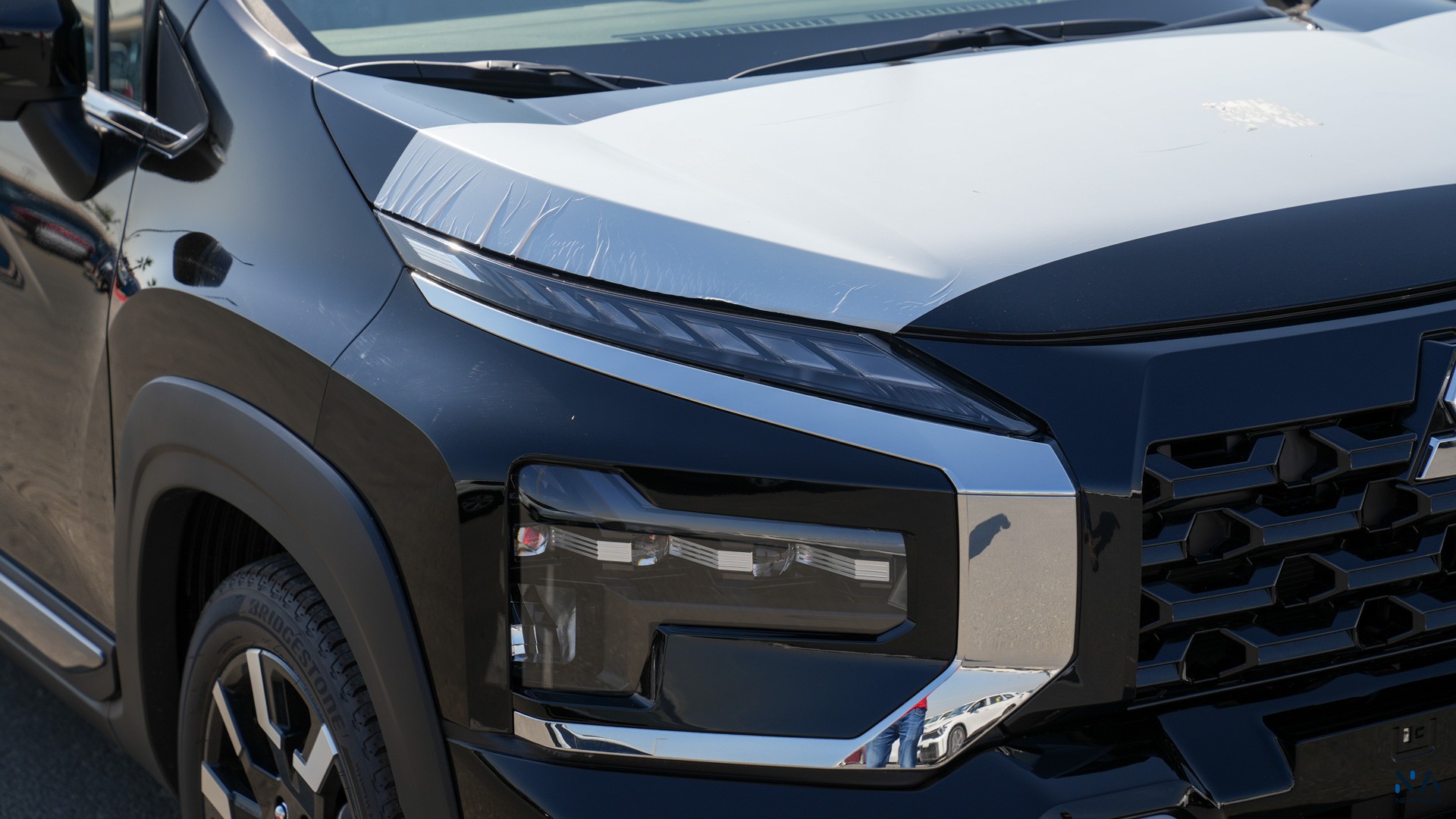 Mitsubishi Premium Xpander Cross Black – Burgundy & Black 2026