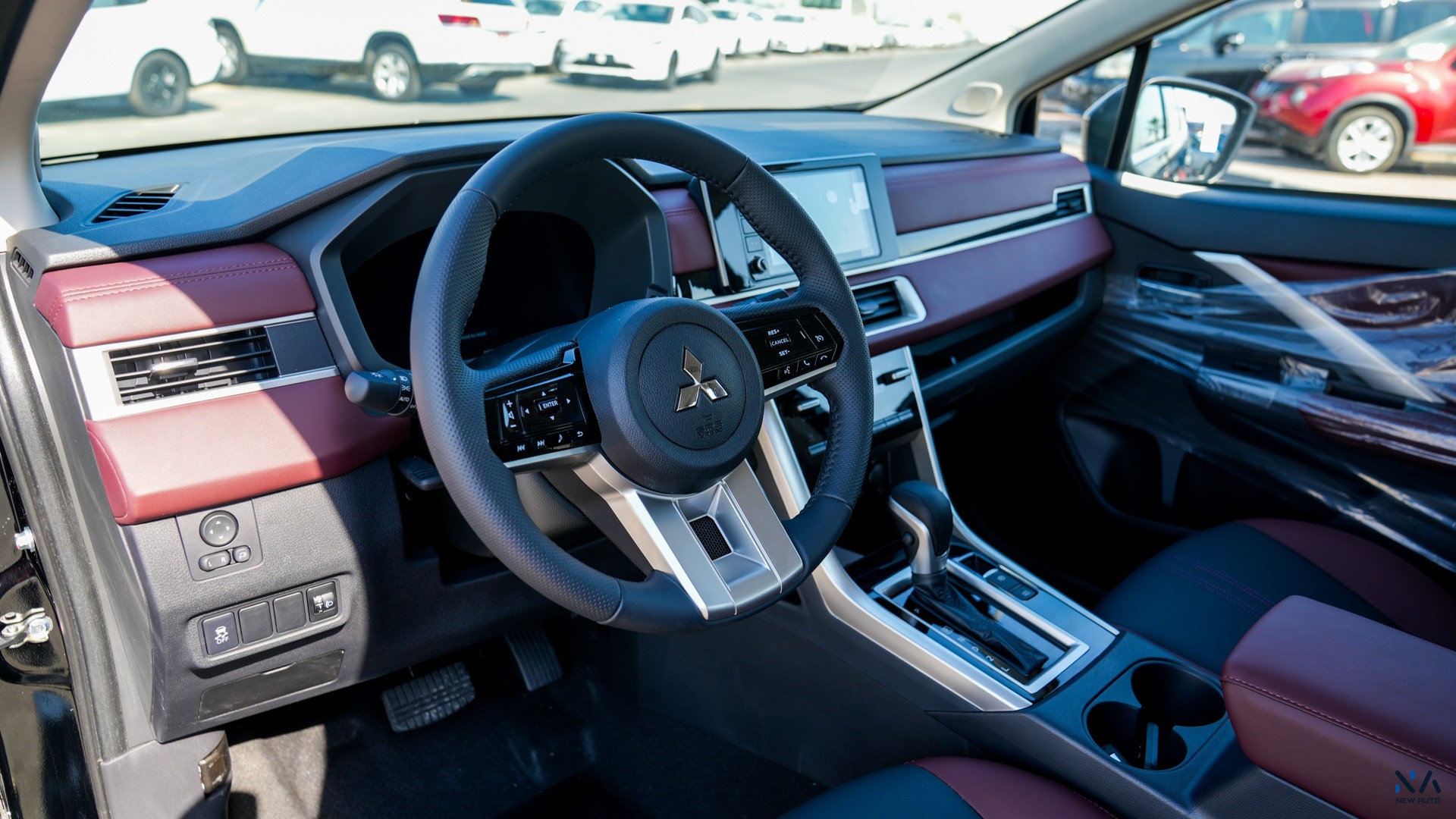 Mitsubishi Premium Xpander Cross Black – Burgundy & Black 2026