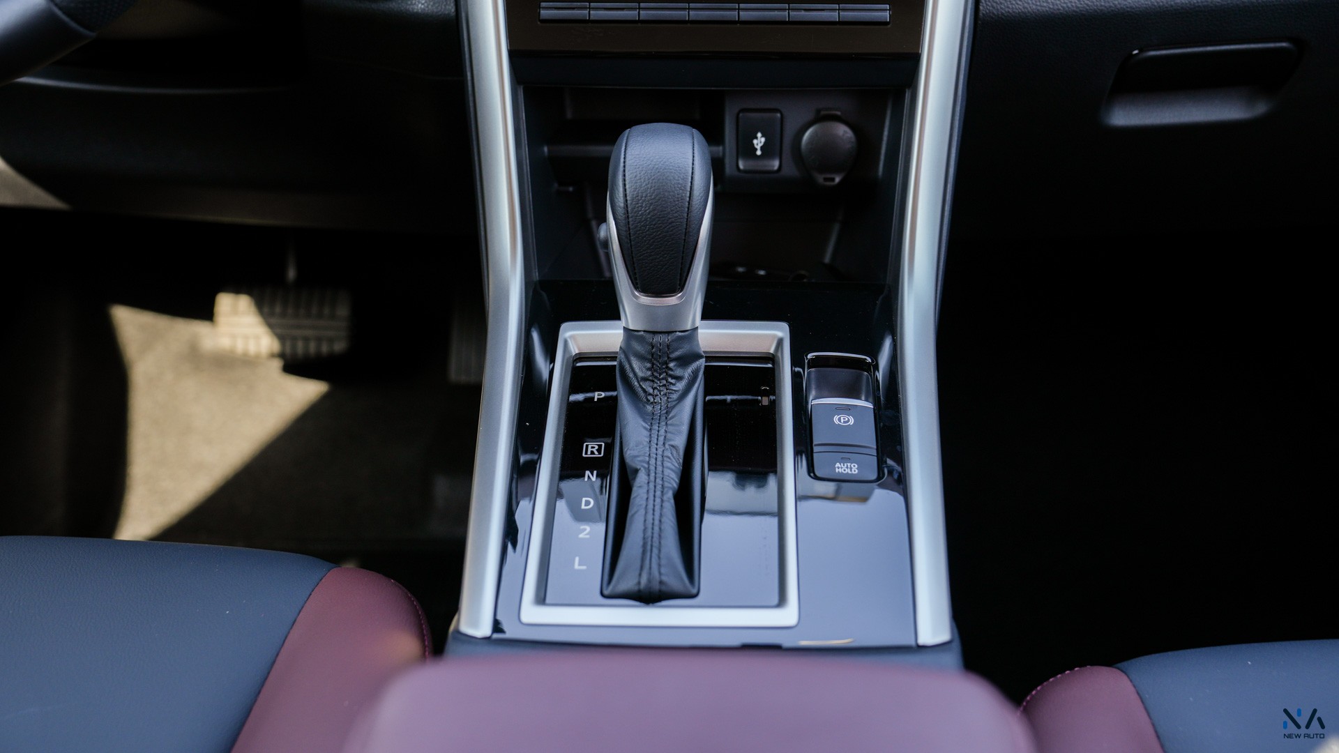 Mitsubishi Premium Xpander Cross Grey – Burgundy & Black 2026