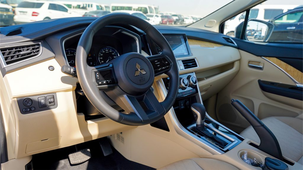 Mitsubishi Xpander Highline 2026 Beige Interior Cockpit View 1 1024x576