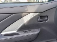 Mitsubishi Medium Line Xpander White – Black 2026