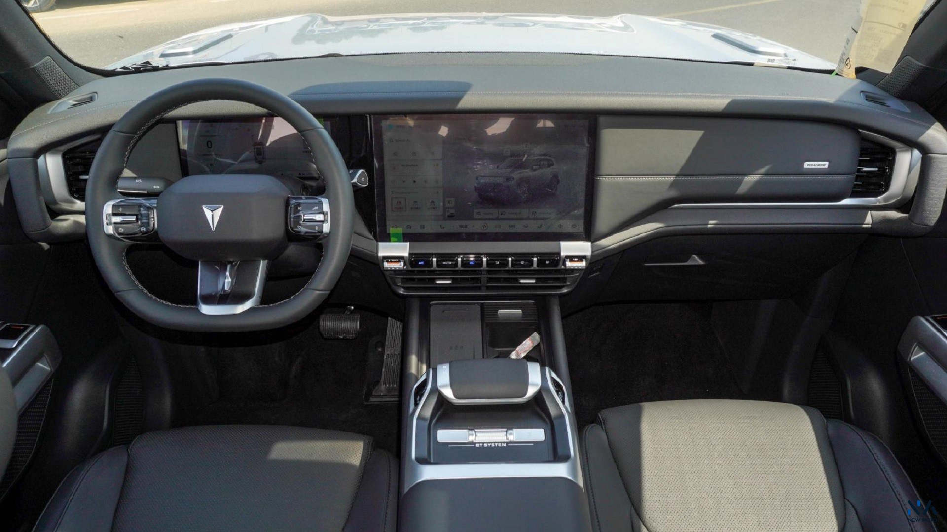 Changan Deepal Air Comfort (N-DEP-AC-1.5-24) Silver – Black 2024