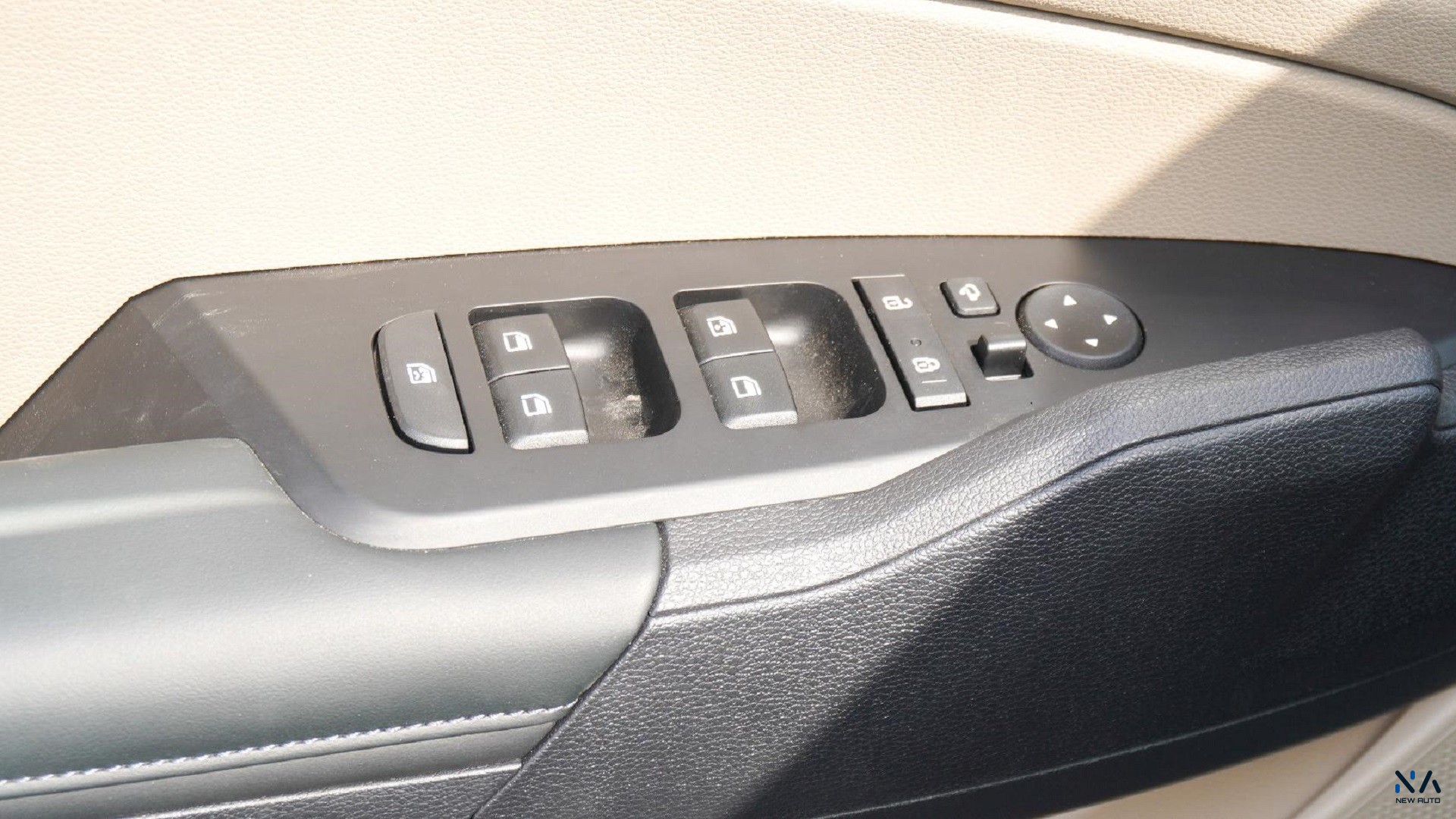Kia Sportage (N-KIA-SPO-1.6-26) Grey – Beige 2026
