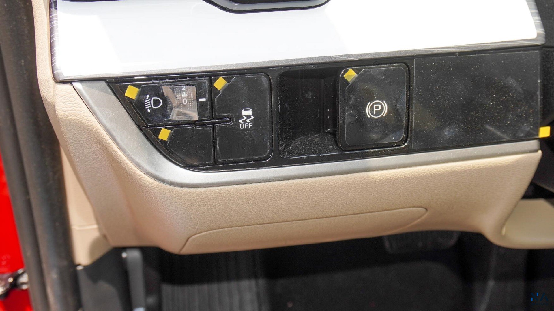Kia Sportage (N-KIA-SPO-1.6-26) Red – Beige 2026
