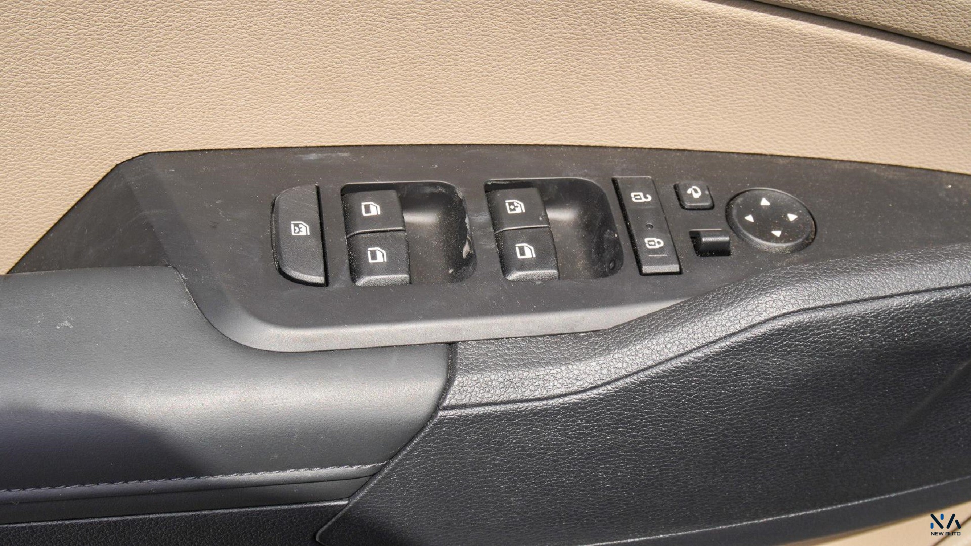 Kia Sportage (N-KIA-SPO-1.6-26) Silver – Beige 2026