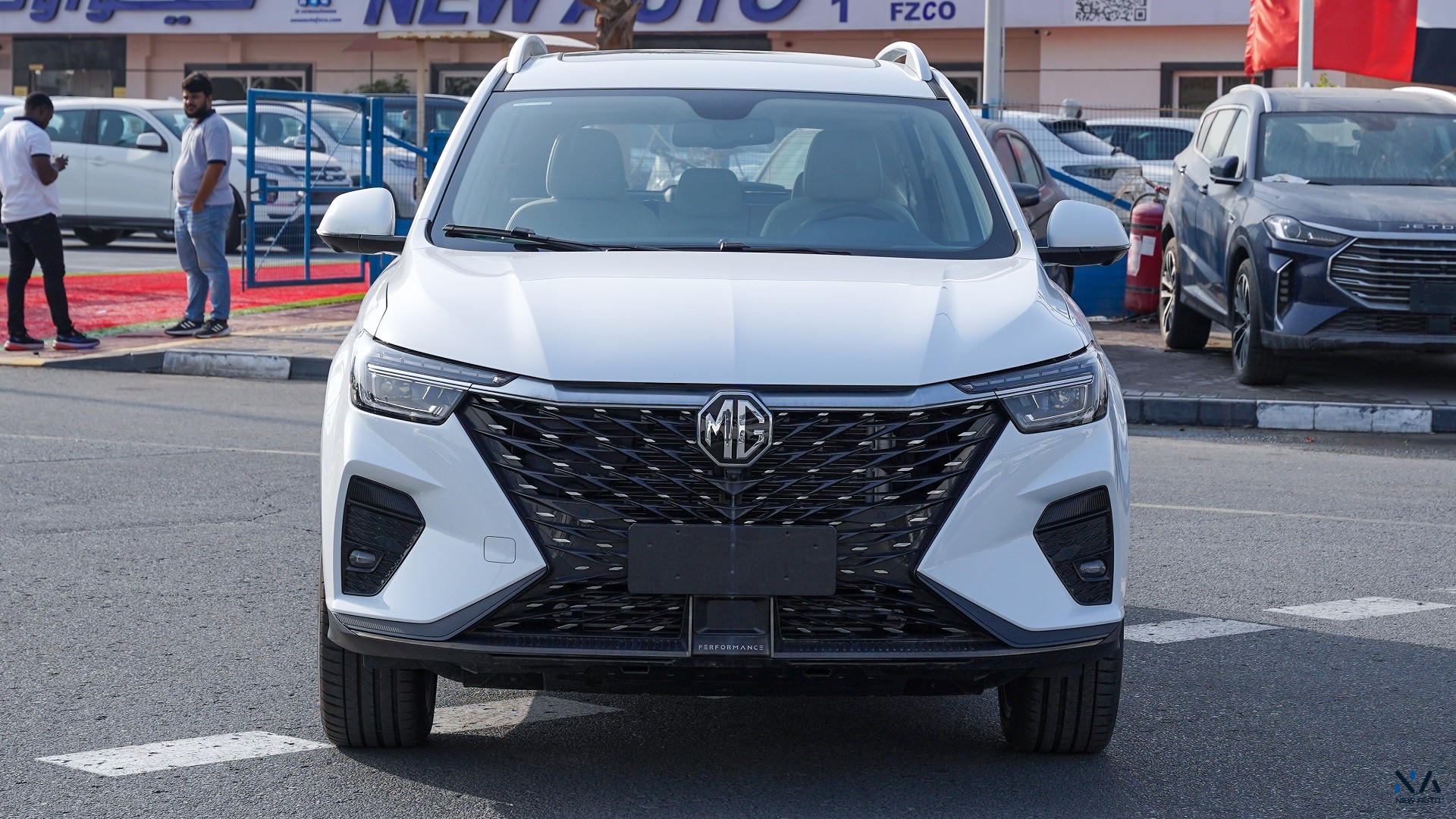 MG RX5 Plus Deluxe (N-RX5-DEL-1.5-25) White – Beige 2025
