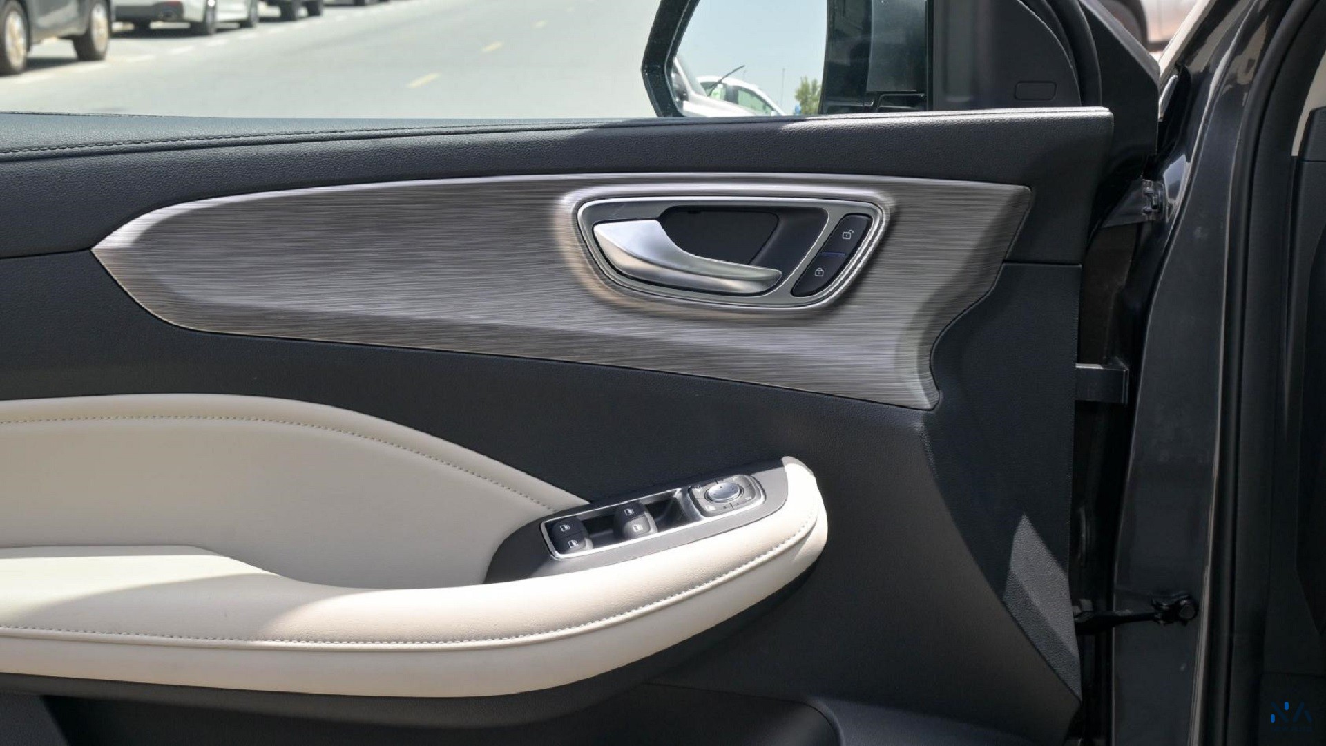 MG RX5 Plus Deluxe (N-RX5-DEL-1.5-25) Grey – Beige 2025