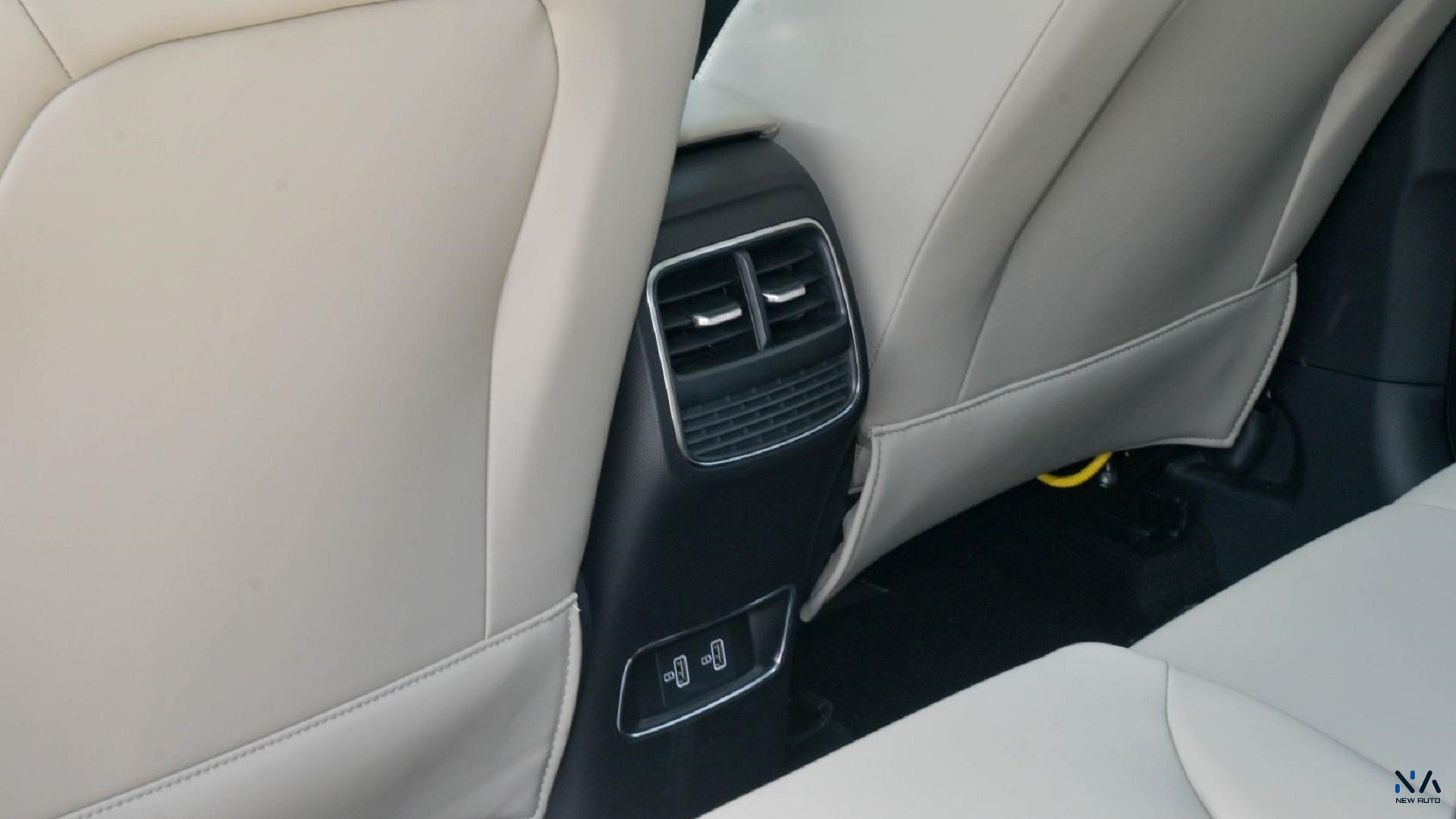 MG RX5 Plus Deluxe (N-RX5-DEL-1.5-25) Grey – Beige 2025
