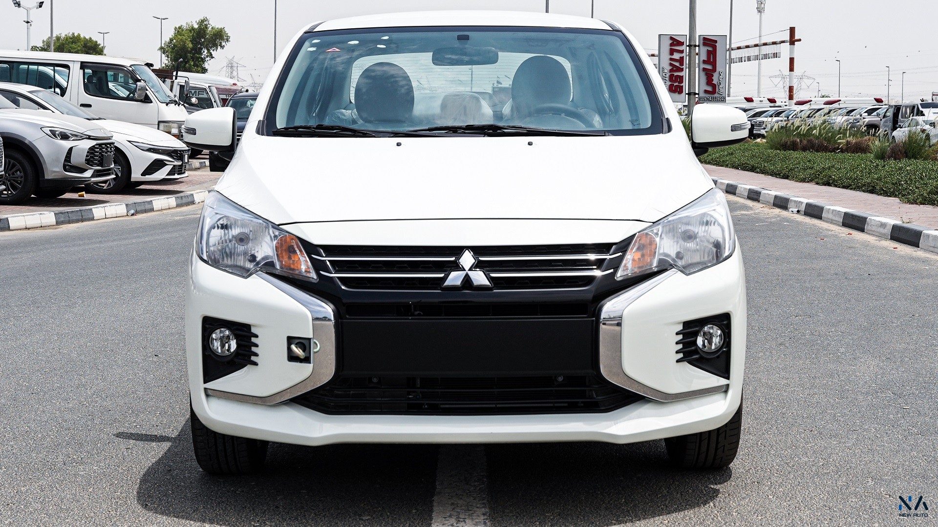 Mitsubishi Attrage High Line – GLX (G16) Solid White – Grey 2025