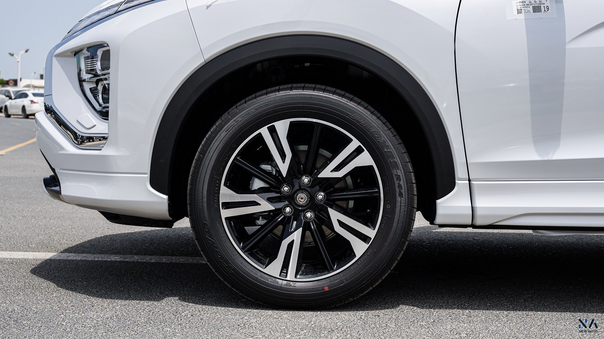 Mitsubishi Eclipse Cross (H43) Diamond White – Black 2026