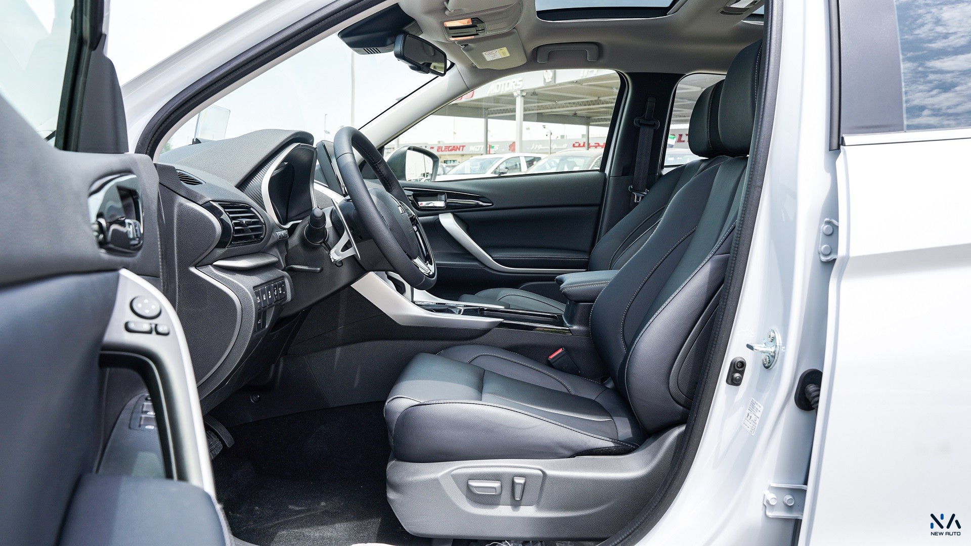 Mitsubishi Eclipse Cross (H43) Diamond White – Black 2026