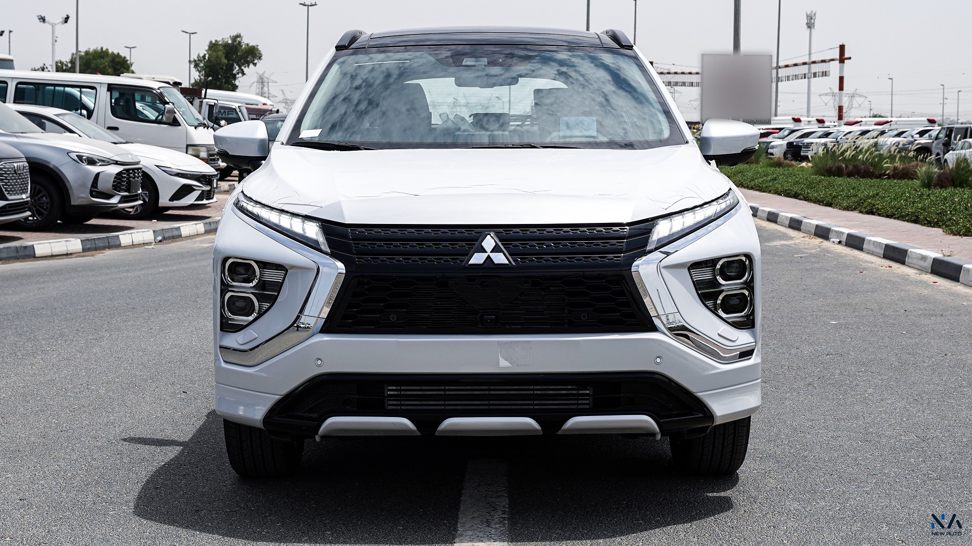 Mitsubishi Eclipse Cross (H43) Diamond White – Black 2026