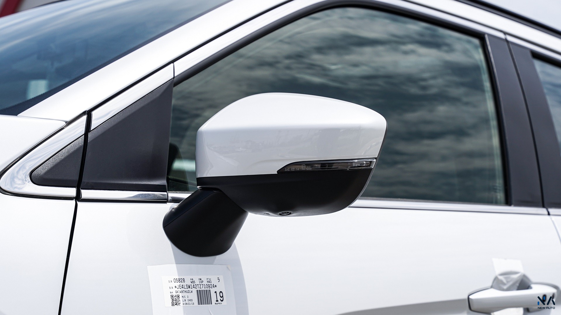 Mitsubishi Eclipse Cross (H43) Diamond White – Black 2026