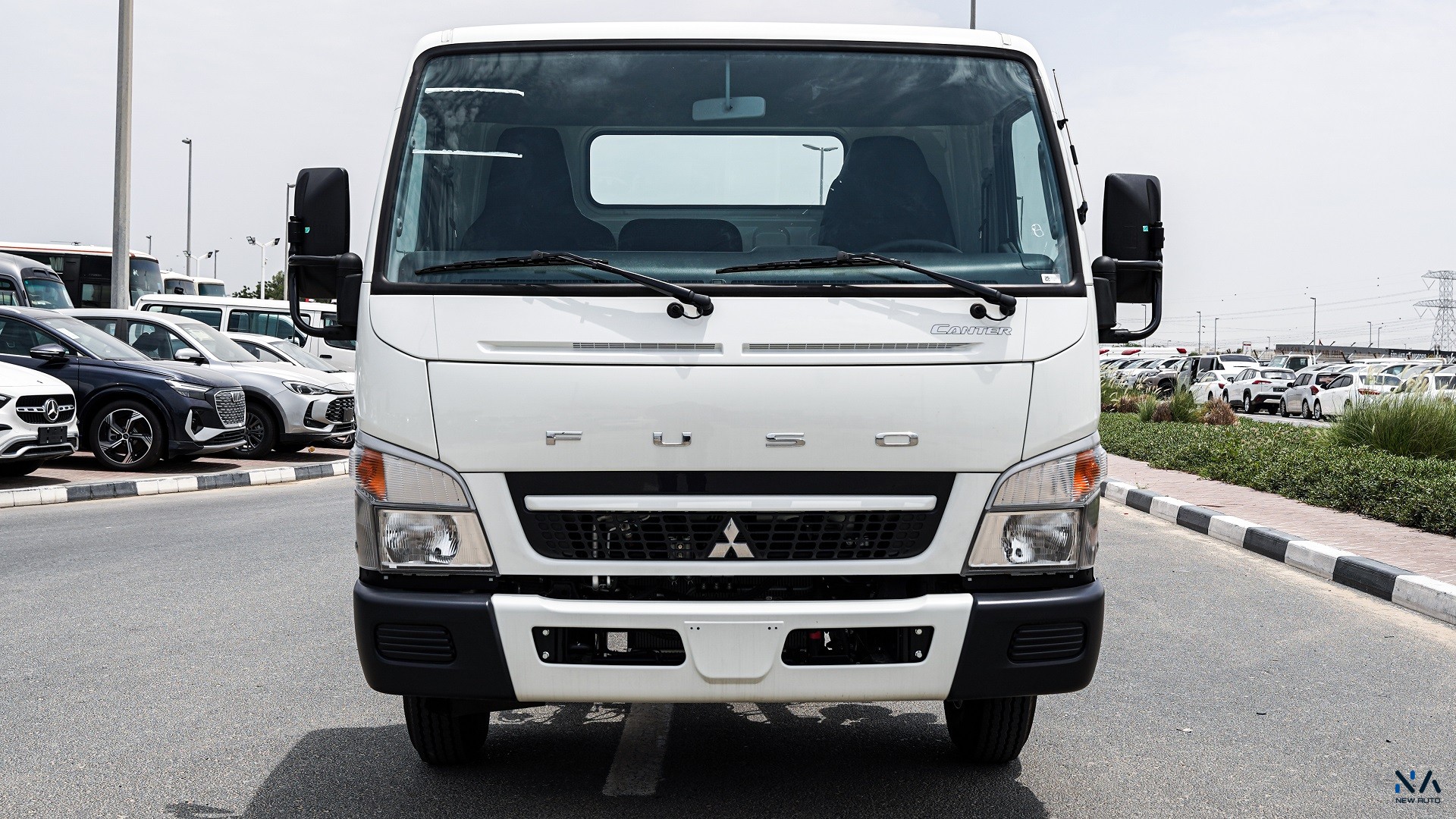 Mitsubishi Fuso Canter (N-Z93-4.2-D-26) White – Black 2026
