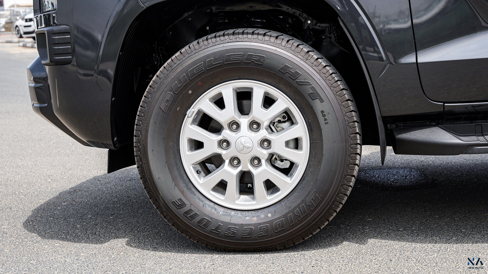 Mitsubishi L200 GLX (C79) Grey – Black 2026