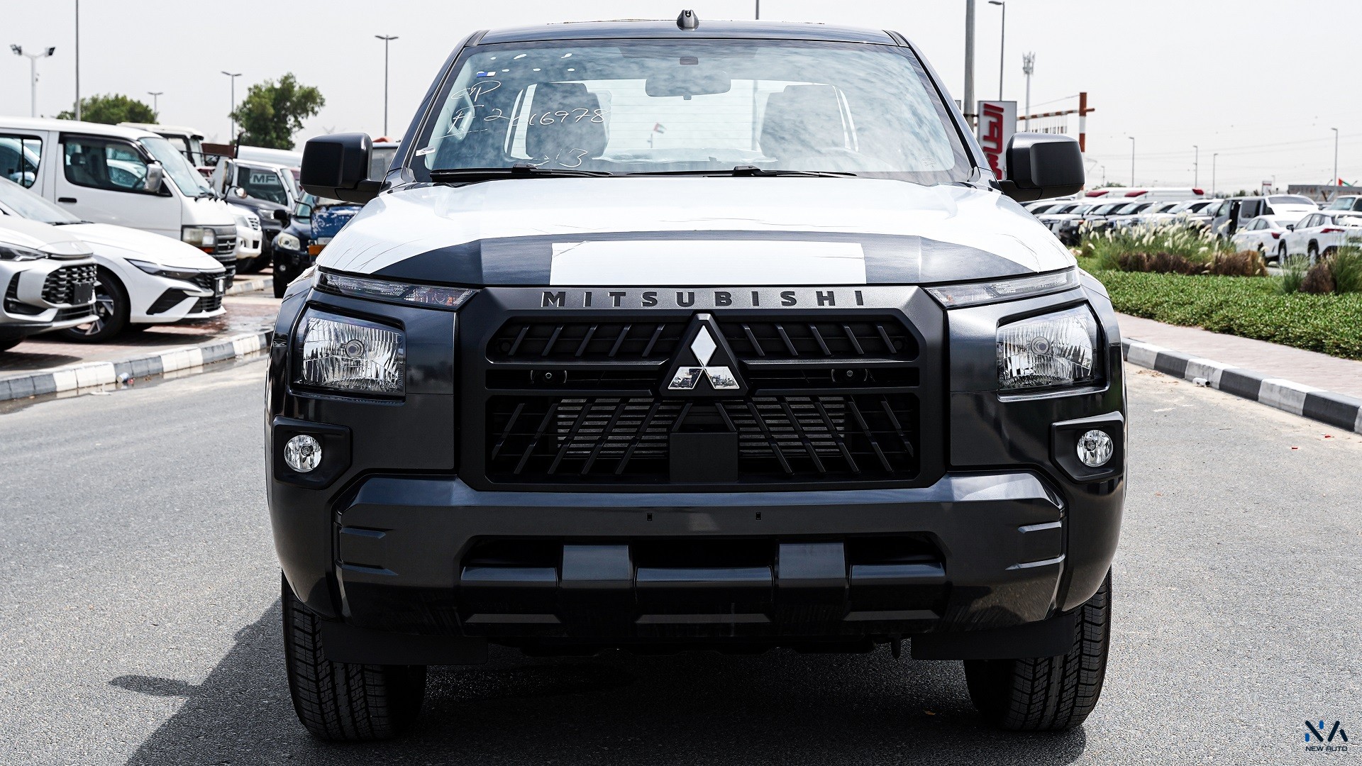 Mitsubishi L200 GLX (C79) Grey – Black 2026