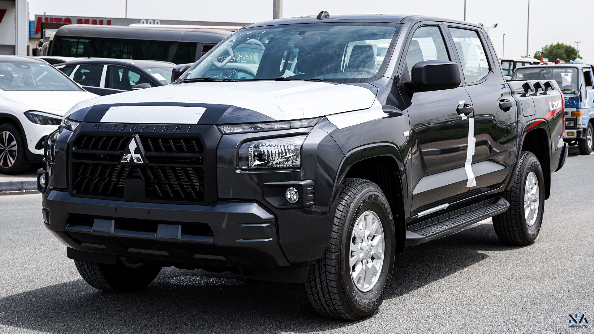 Mitsubishi L200 GLX (C79) Grey – Black 2026