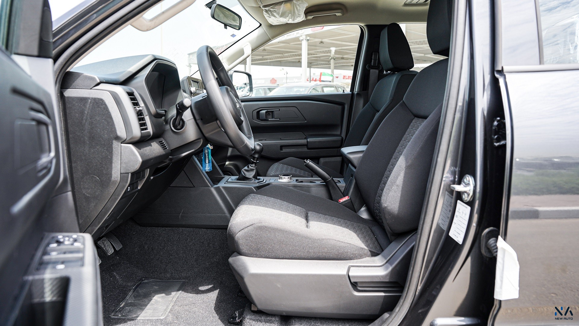 Mitsubishi L200 GLX (C79) Grey – Black 2026