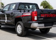 Mitsubishi L200 GLX (C79) Grey – Black 2026