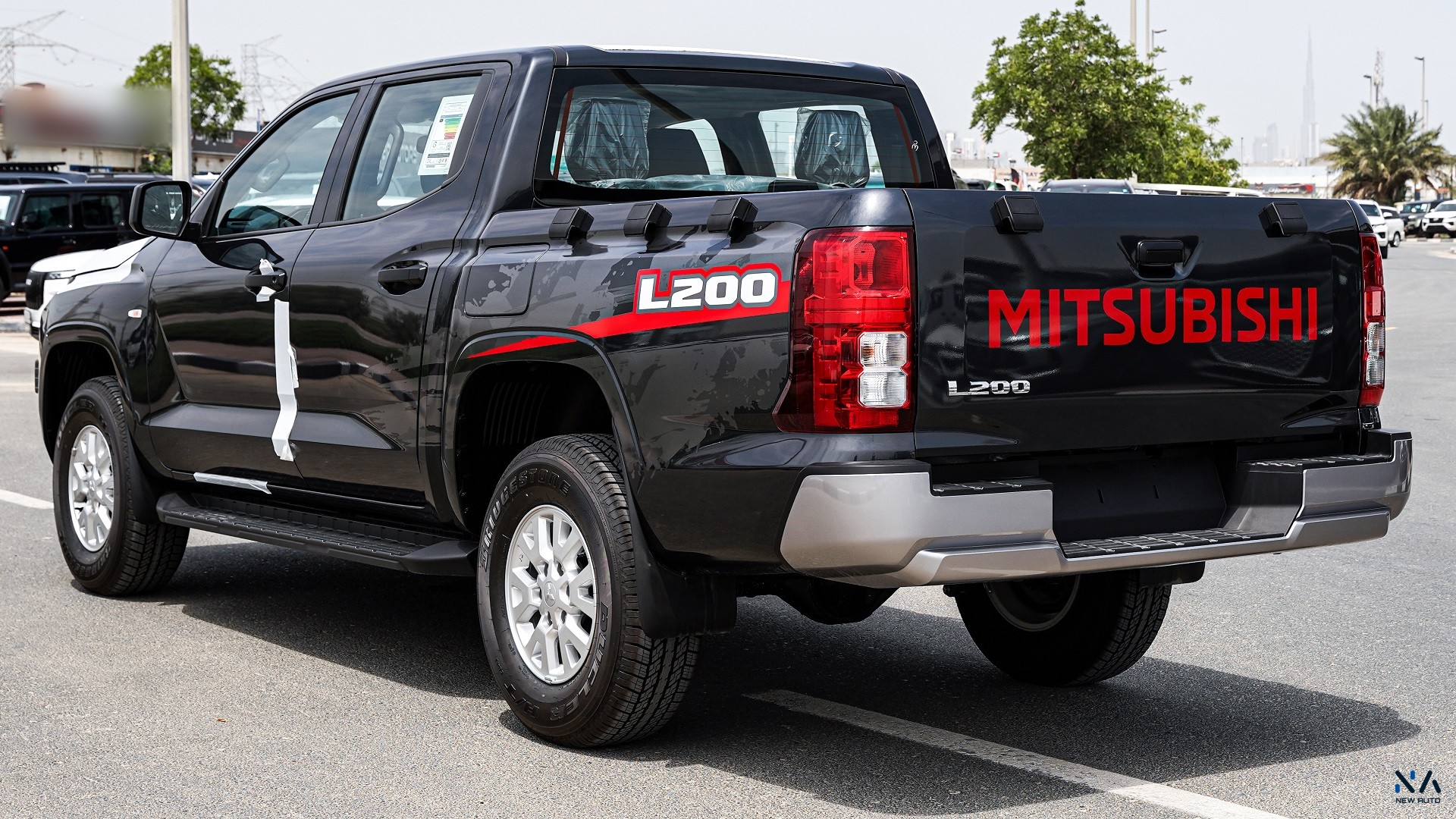 Mitsubishi L200 GLX (C79) Grey – Black 2026