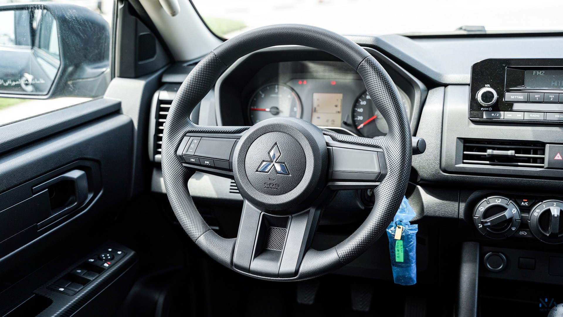 Mitsubishi L200 GLX (C79) Grey – Black 2026
