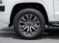 Mitsubishi L200 GLX (C87) Solid White – Black 2026