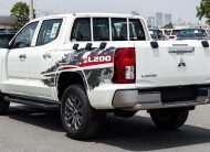 Mitsubishi L200 GLX (C87) Solid White – Black 2026