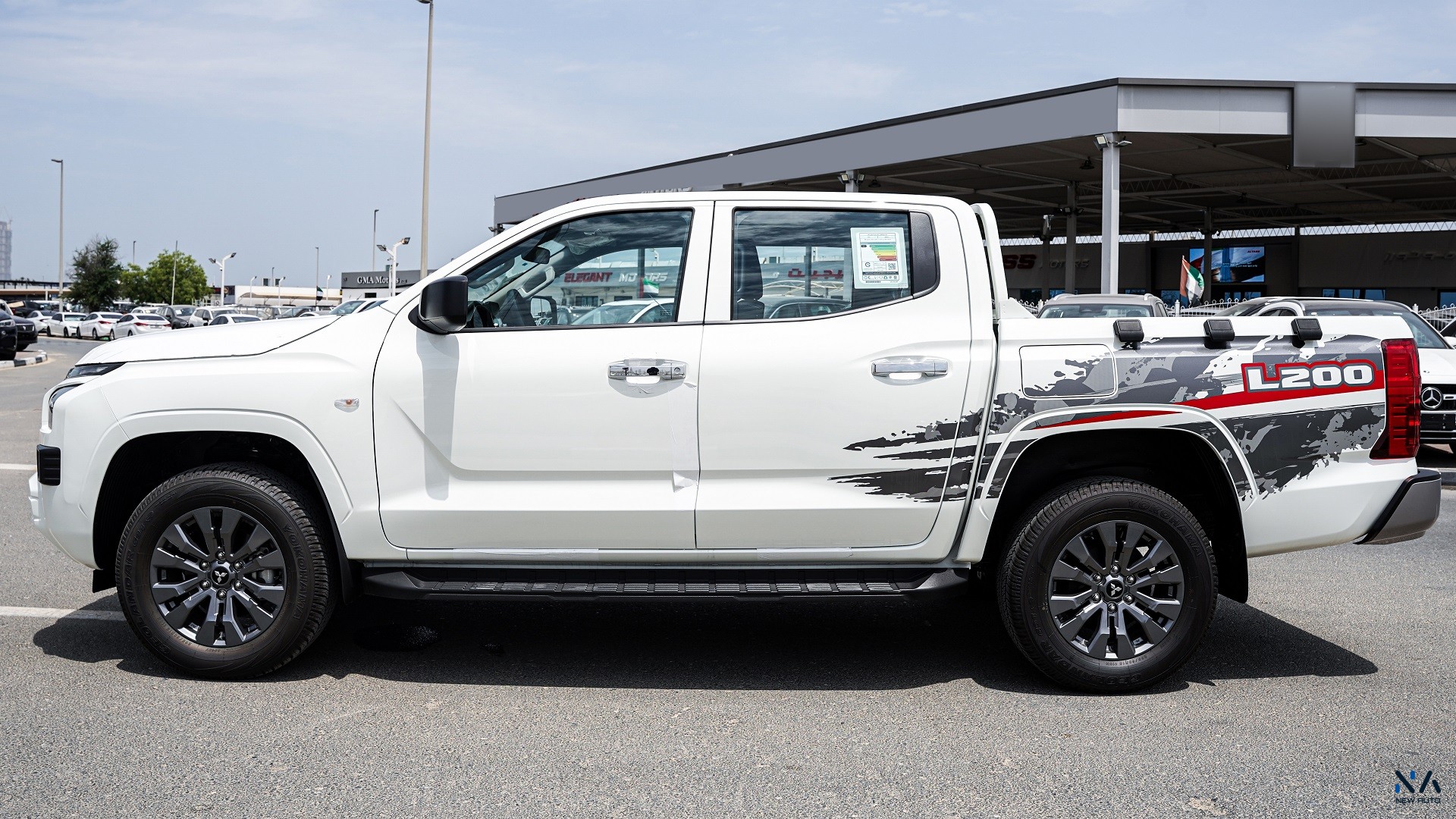 Mitsubishi L200 GLX (C87) Solid White – Black 2026