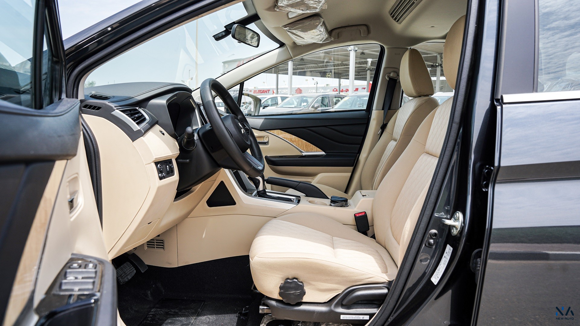 Mitsubishi High-Line Xpander (XP-HL) Grey- Beige 2026