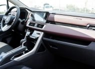 Mitsubishi Highline Xpander Cross Solid White – Burgundy & Black 2026
