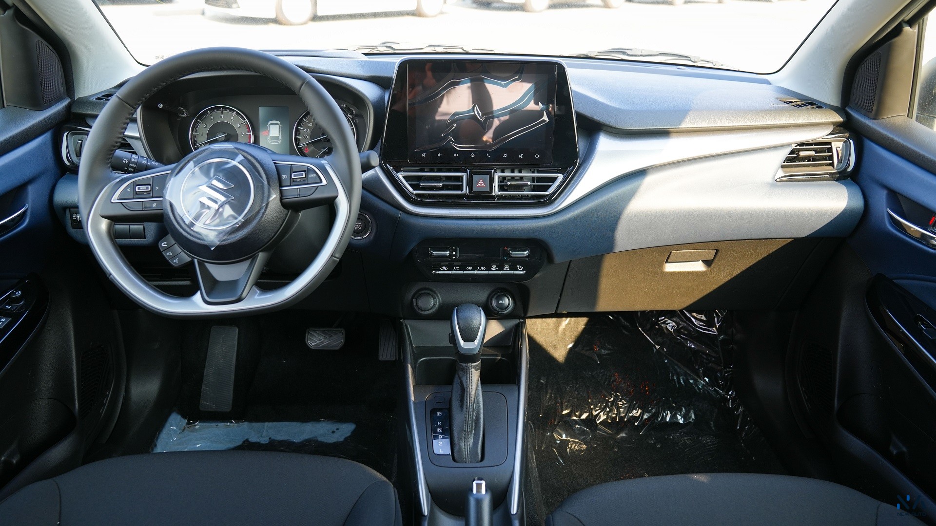 Suzuki Baleno GLX (N-BAL15-P-26-GLX-2) White – Black 2026