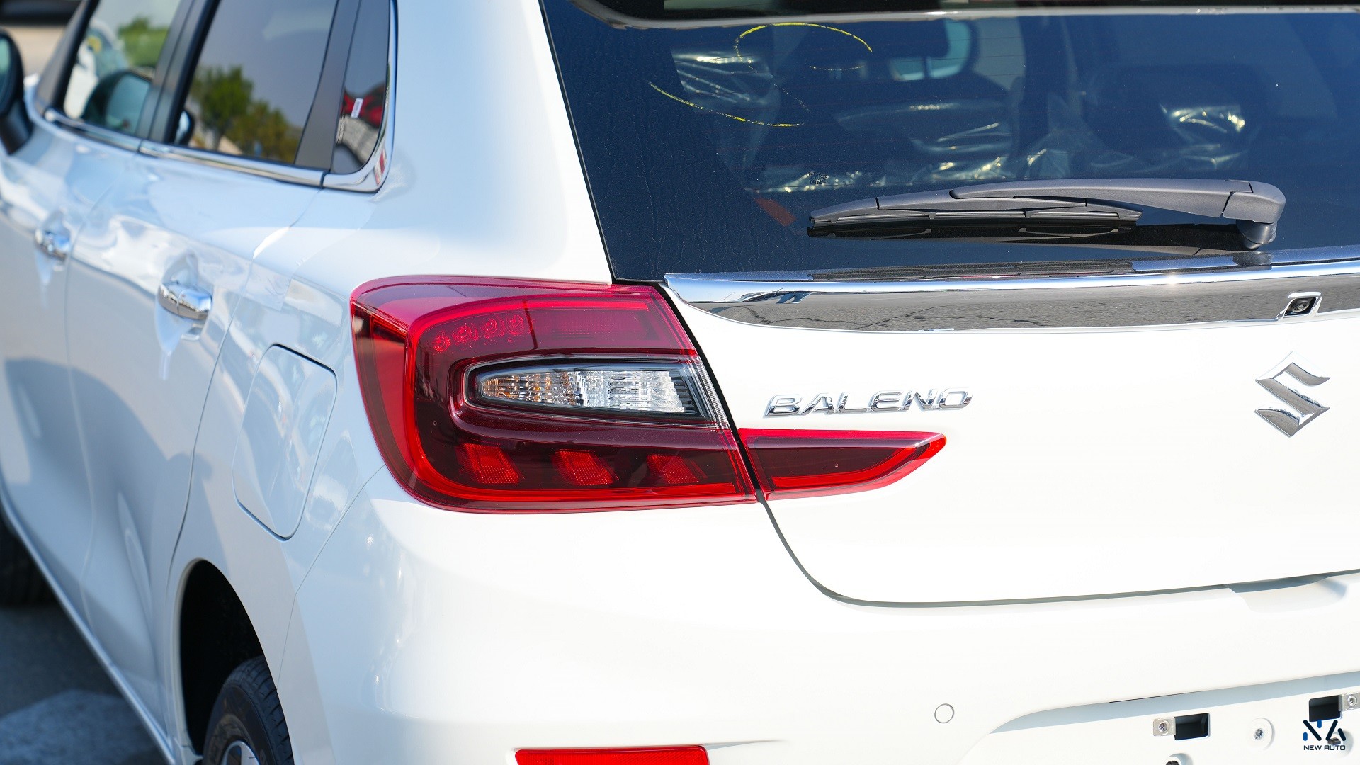Suzuki Baleno GLX (N-BAL15-P-26-GLX-2) White – Black 2026