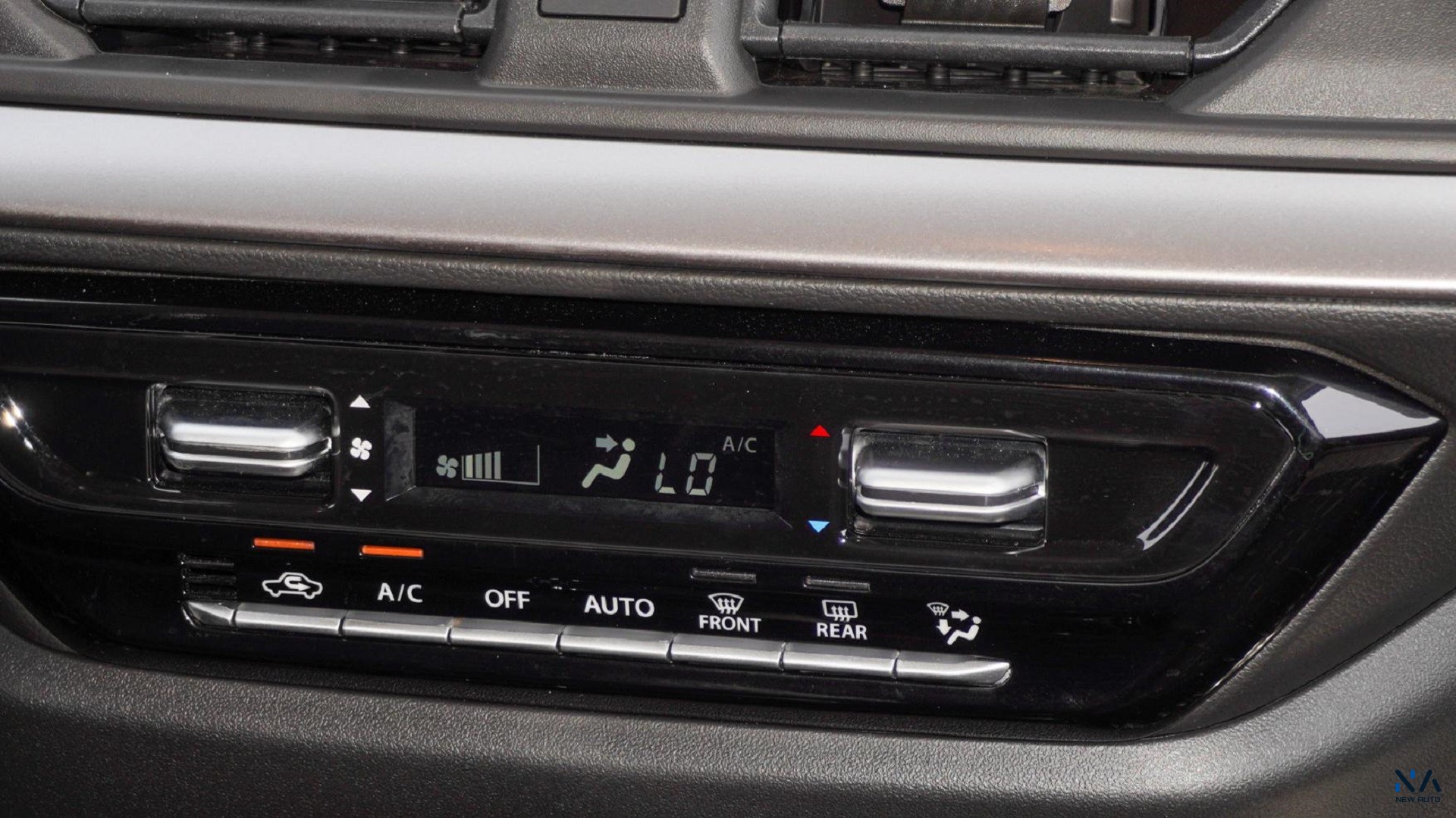 Suzuki Swift GLX (N-SWI12- P-26) Silver – Black 2026