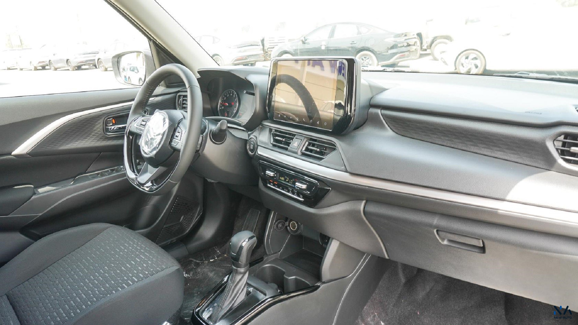 Suzuki Swift GLX (N-SWI12- P-26) White – Black 2026