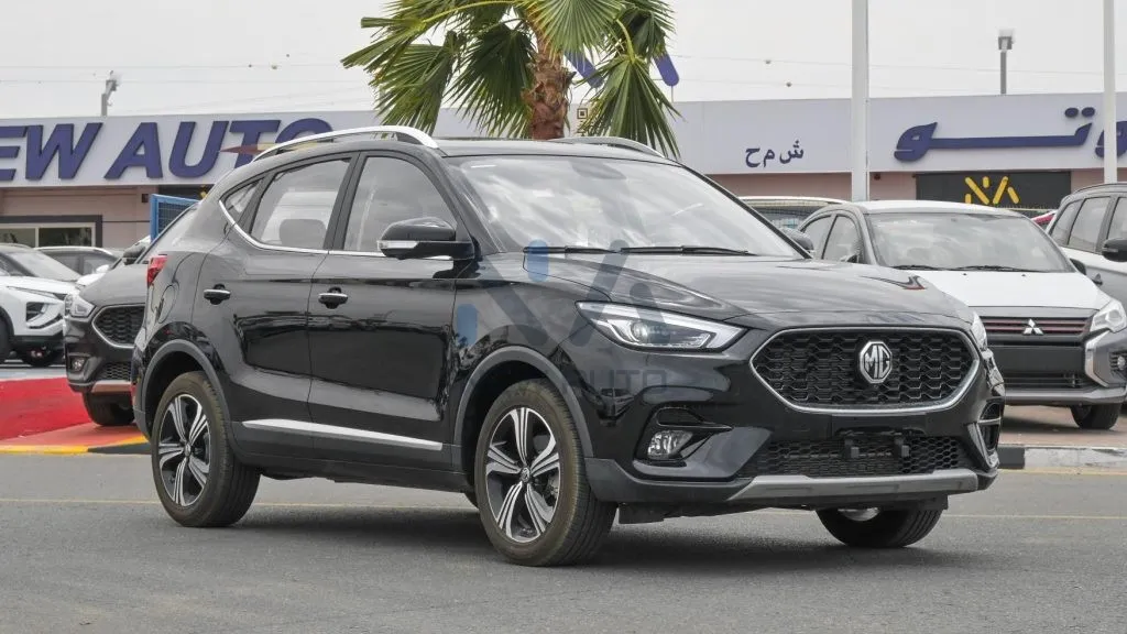 MG ZS LUXURY Black Beige 2023 01